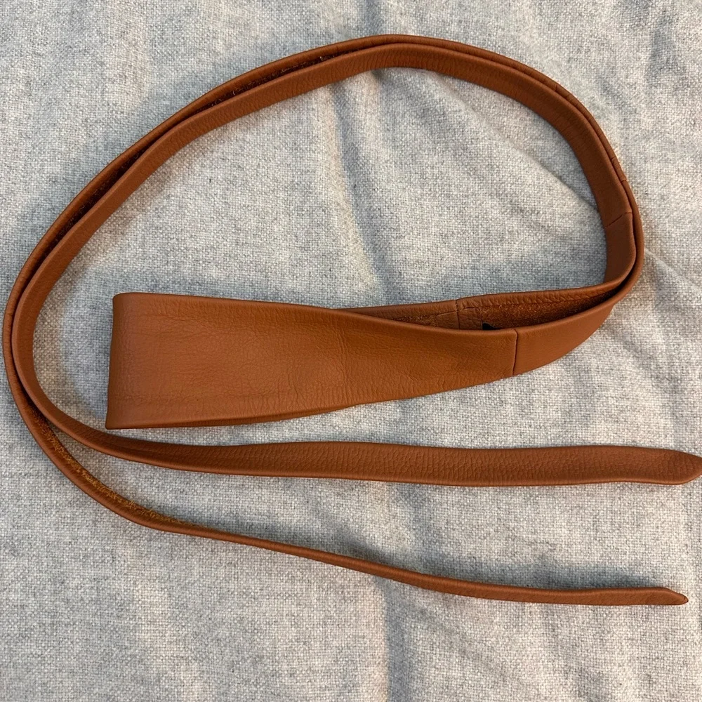 Ada wrap belt in tan/cognac. O/S